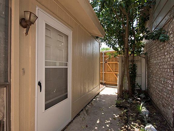 2nd image of 2909 Antares Cir