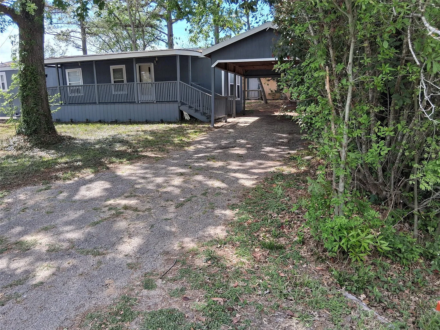 3 bed, 1.5 bath, 832 sqft, $1,200 — Photo 2