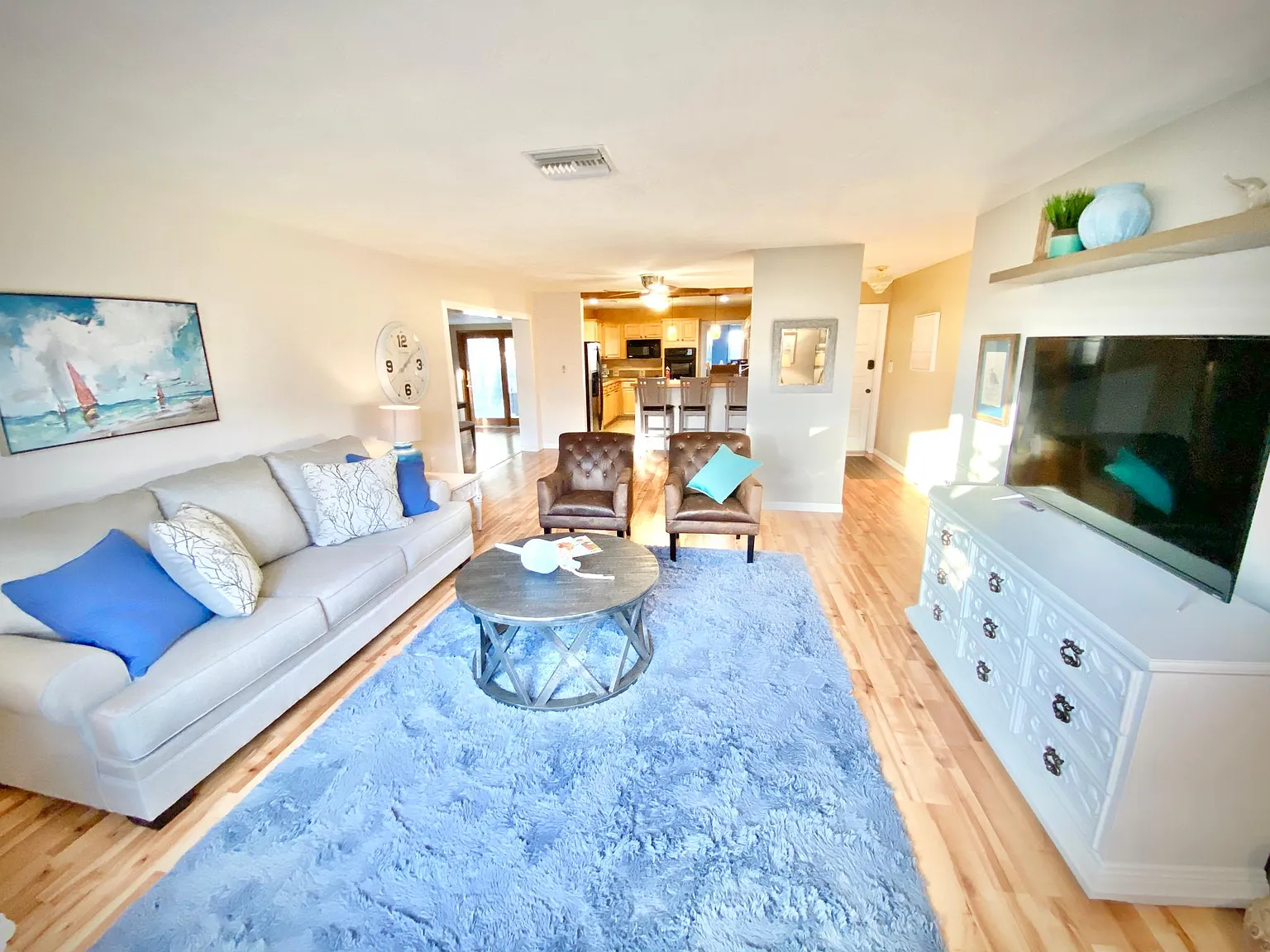 432 Penguin Dr — Photo 3