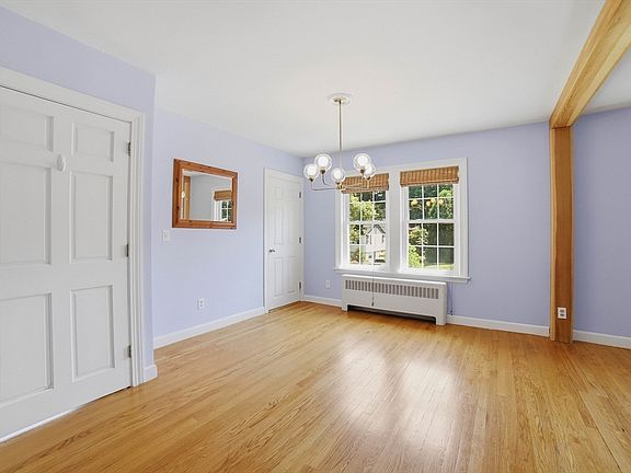 4th image of 51 Ernest Ave #B