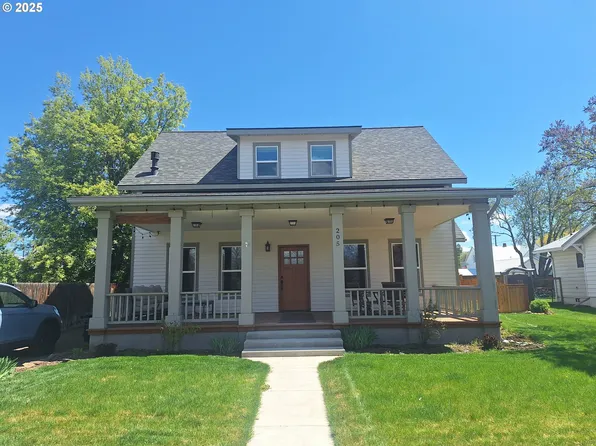 205 NE 1st St, Enterprise, OR 97828