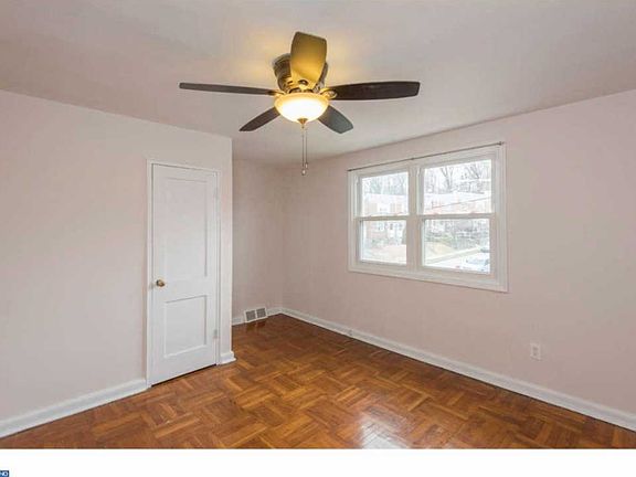 4th image of 3522 Cresson St