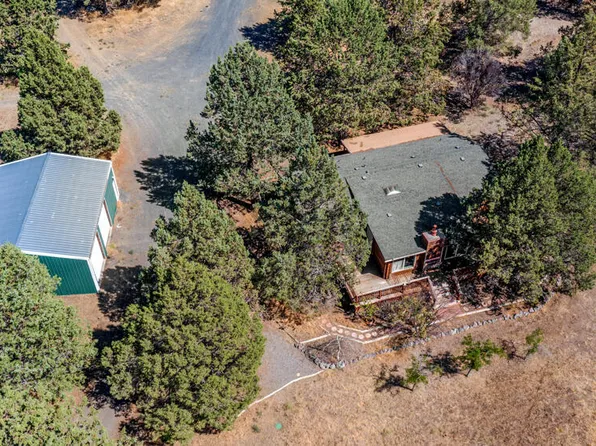 8665 Harpold Rd, Klamath Falls, OR 97603