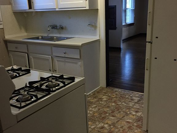 4th image of 5924 N College Ave