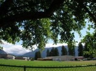 1500 Columbia Dr, Columbia Falls, MT 59912
