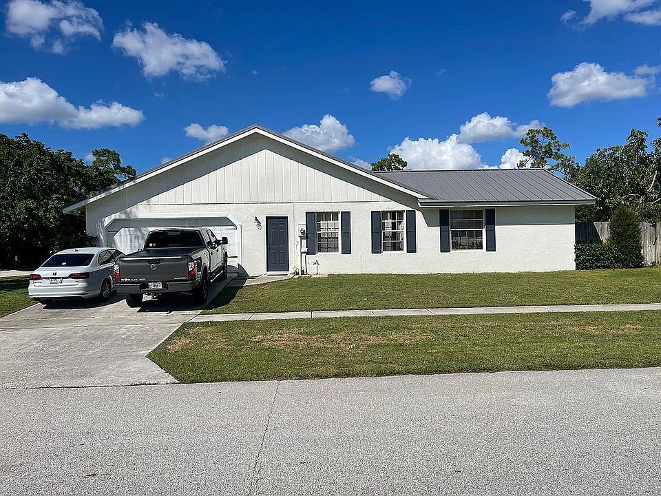 2nd image of 13880 Barberry Dr