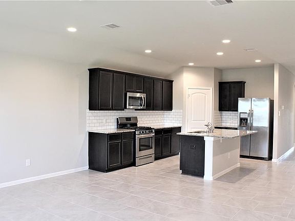 5th image of 3515 McDonough Way