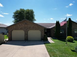 23700 Gombert Dr, Anamosa, IA