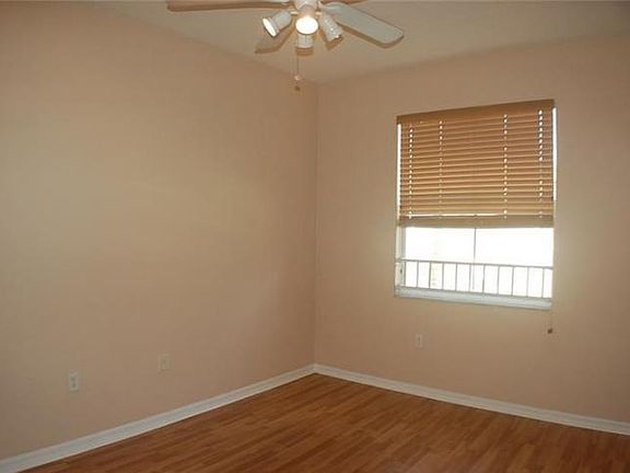 5th image of 3453 Merrick Ln #1407