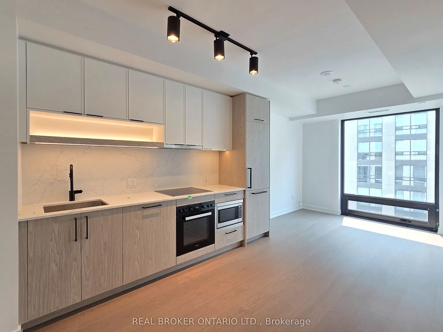 1 bed, $2,350 — Photo 2