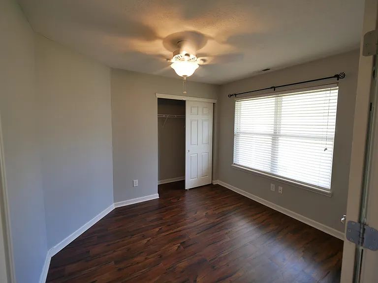 16841 Loch Cir — Photo 5