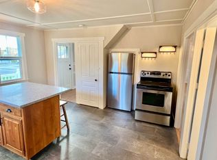 11 James St, Rockland, ME 04841