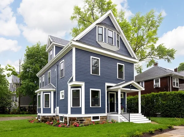 24 Ivory St, West Roxbury, MA 02132