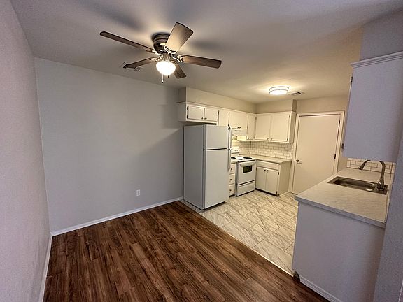 Kitchen & Dinning Area