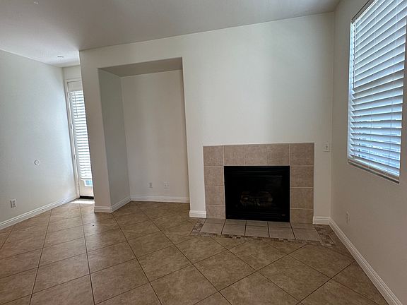 3rd image of 3326 Hatten Ln