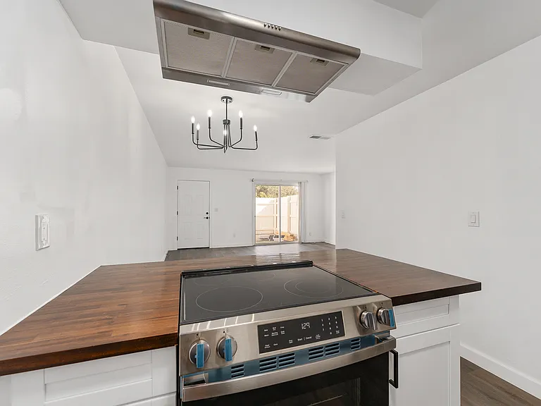 1836 SW 108th Ln #3 — Photo 1