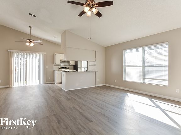 3rd image of 13835 Glasser Ave