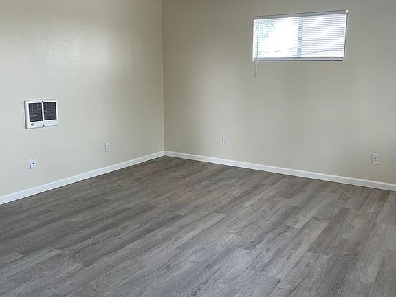 4th image of 380 Lake Blvd APT 2