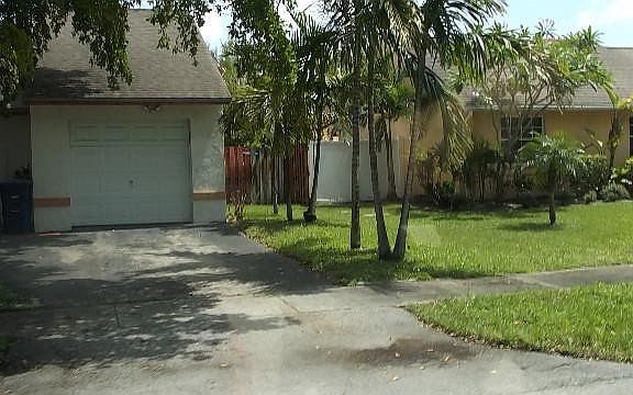 3rd image of 9231 S Cypress Cir