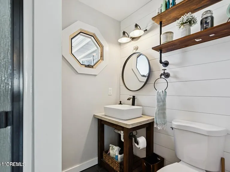 85 Coral Dr — Photo 4