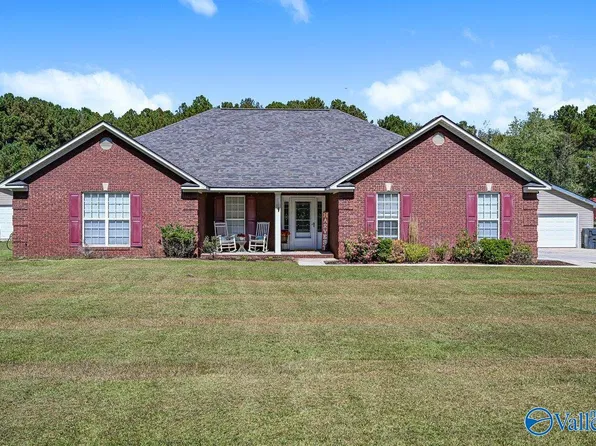 82 Nelson Hollow Rd, Somerville, AL 35670