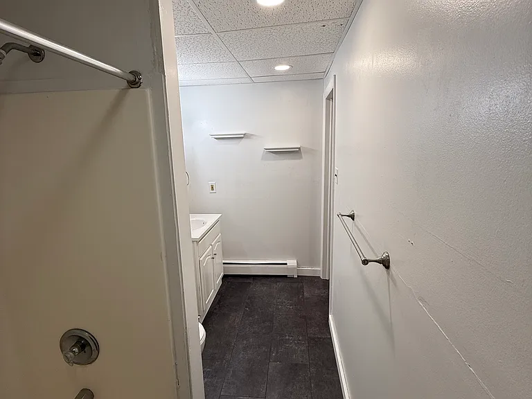 400 N Main St #7 — Photo 16