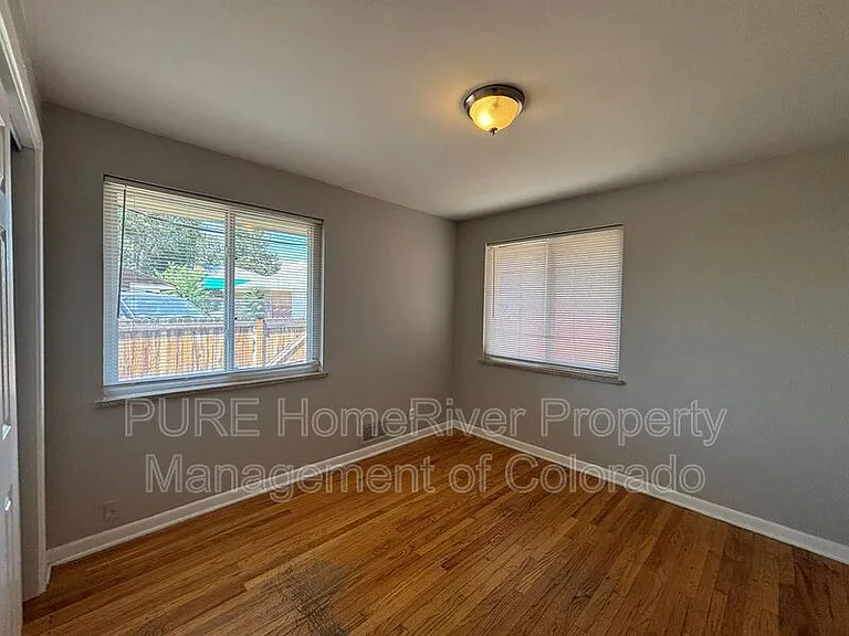 935 N Winona Ct — Photo 11