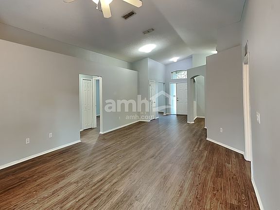 5th image of 2328 Hickory Pine St