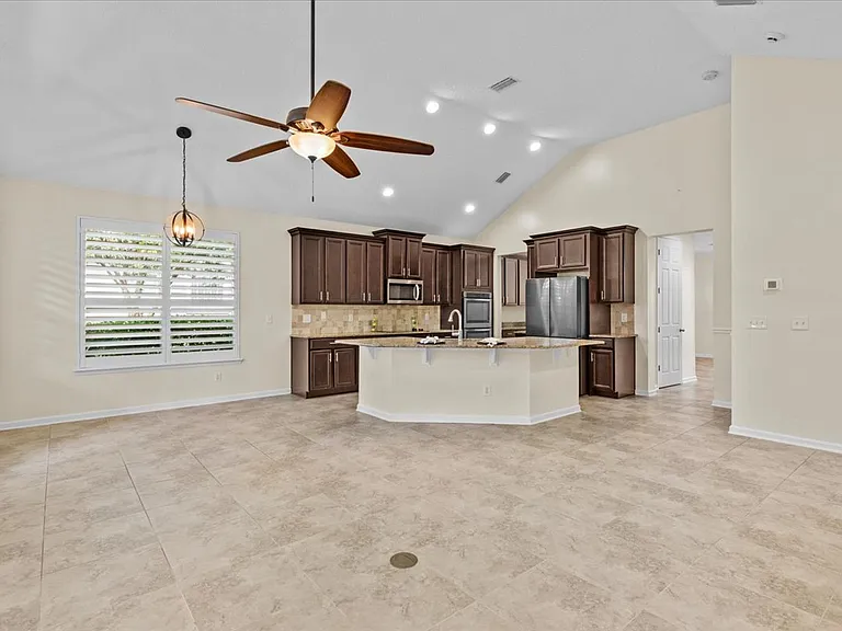 1201 E Redrock Ridge Ave — Photo 31