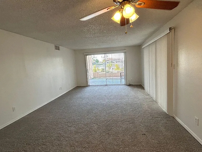 11040 N 28th Dr #127 — Photo 4