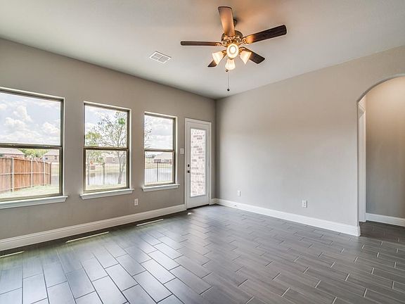 5th image of 319 Sweetspire Dr