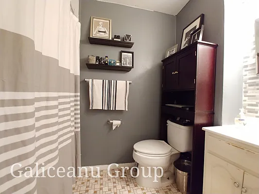 Rented by Lexington Real Estate Group | media 25