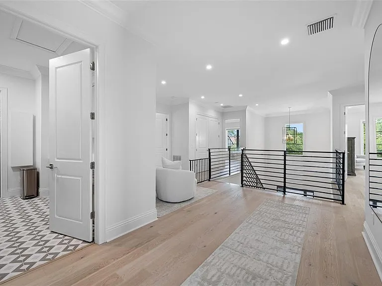 2623 S Parkview St — Photo 76