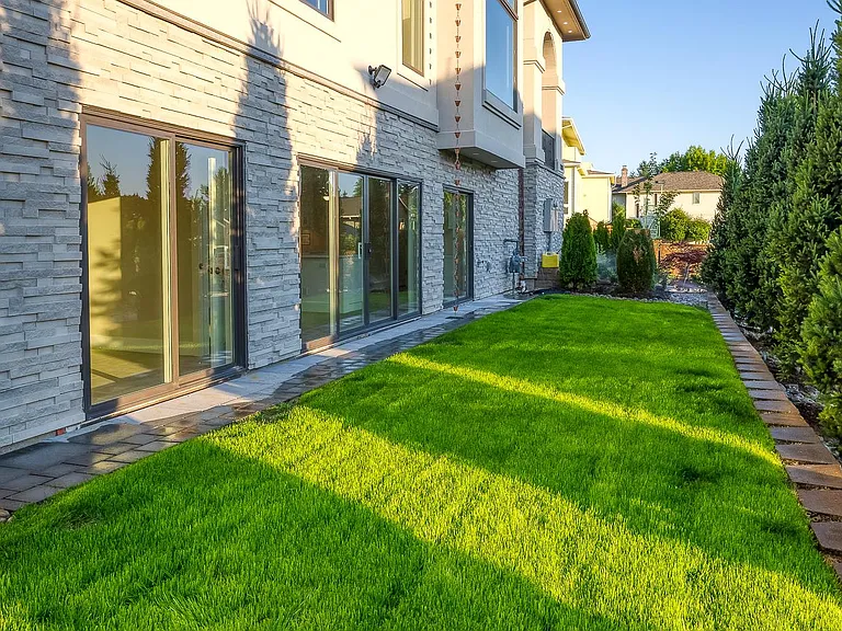 13188 SE 45th Ct — Photo 37