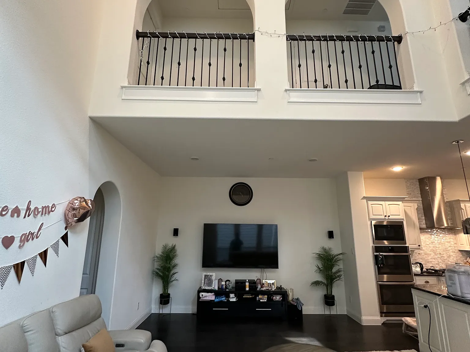 3 bed, 2495 sqft, $3,100 — Photo 4