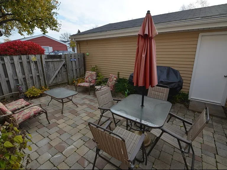 20 Clearfield Dr — Photo 5