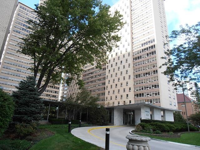 1st image of 3950 N Lake Shore Dr APT 524