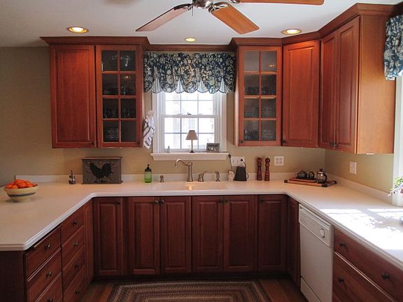 New kitchen in 2005 still looks new!