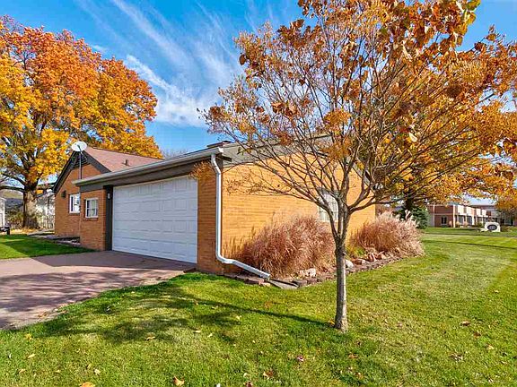4th image of 218 McCreedy Dr