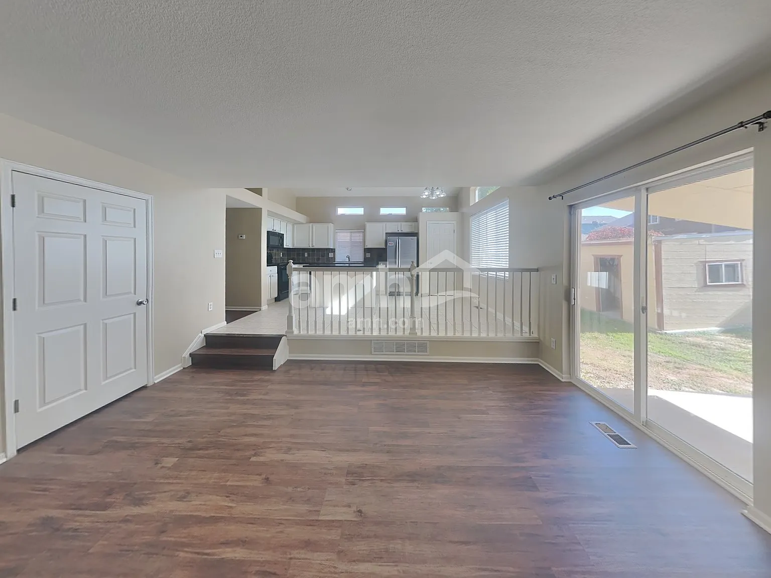 4 bed, 3.5 bath, 2922 sqft, $3,395 — Photo 4