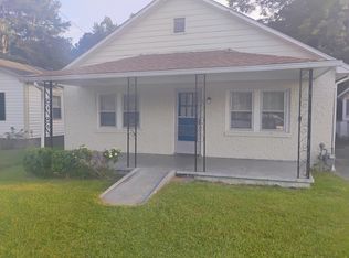 209 N Saratoga St, Stantonsburg, NC 27883