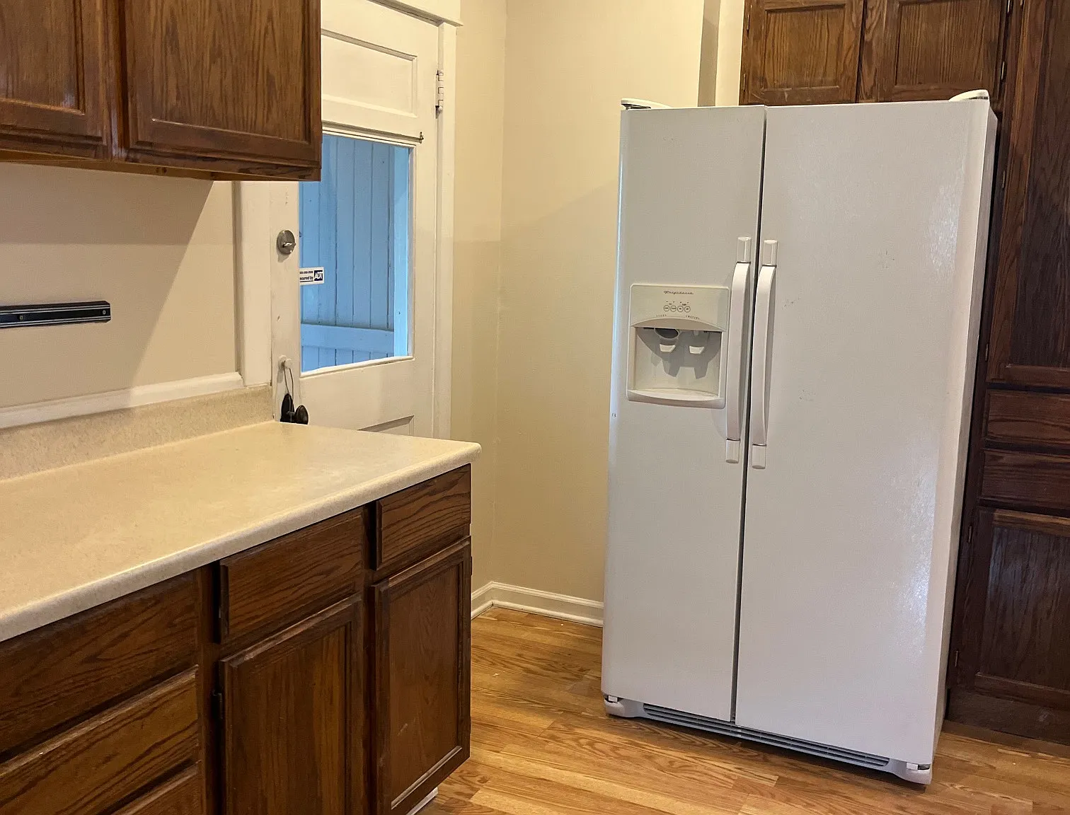 4 bed, 2418 sqft, $1,475 — Photo 2