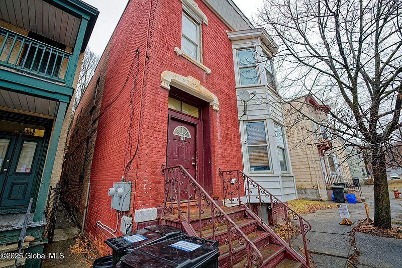 2nd image of 198 Hill Street