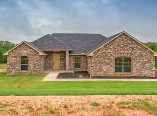 12111 Windsor Cir, Guthrie, OK 73044
