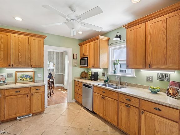 4th image of 4320 W 229th St
