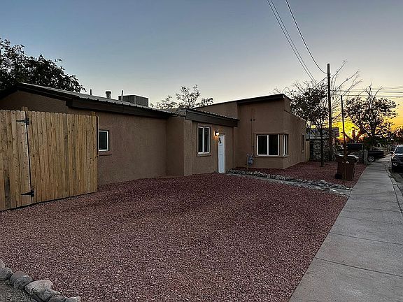 5th image of 1031 N Mesquite St