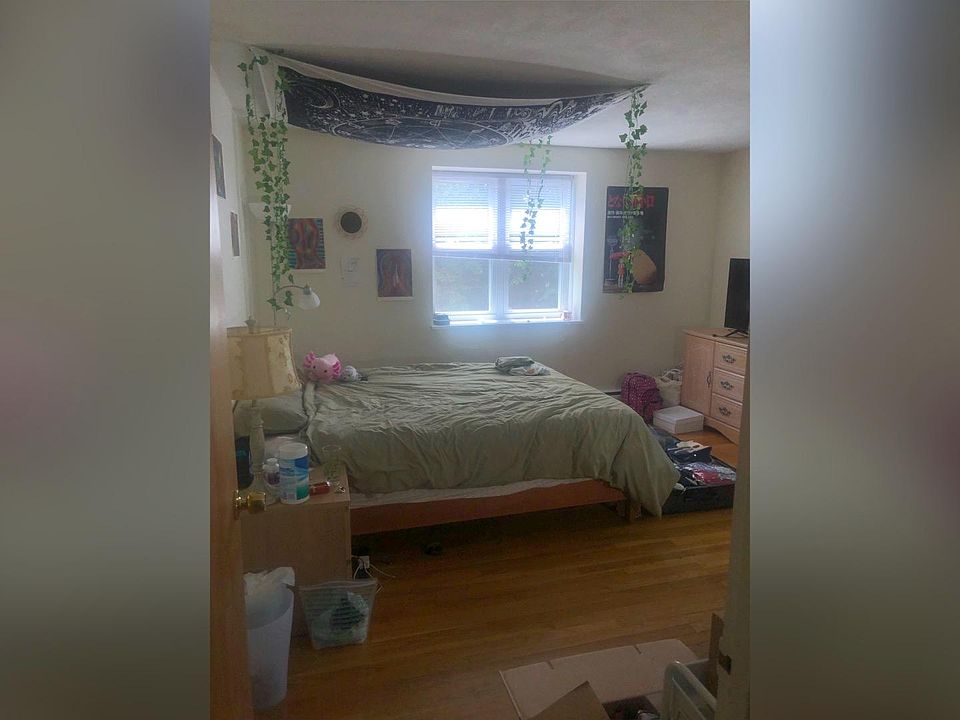 1st image of 110A Babcock St #27