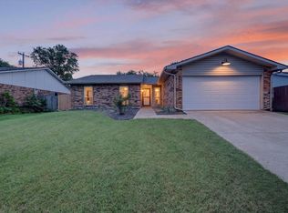 4304 Crabapple St, Fort Worth, TX 76137