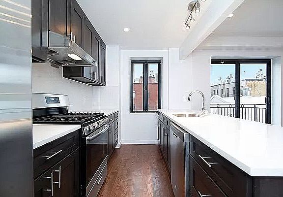 4th image of 75 Eckford St #3A