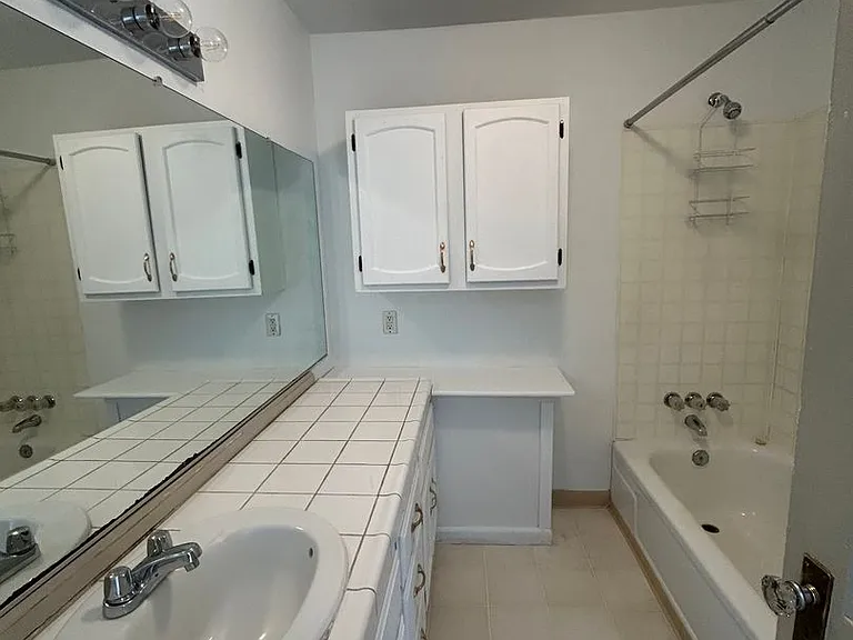 2890 Sacramento Ave — Photo 15